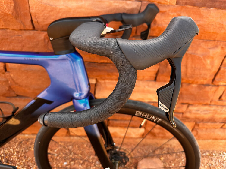 3T 3T Strada 2.0 - SRAM AXS - Hunt Wheels - BLACK BLUE - Medium 54 - Pre Owned