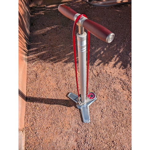 Silca Superpista Ultimate 'Hiro' Edition Floor Pump - 160psi, Stainless Steel, Red Hose with Hiro V2 Chuck, Silver