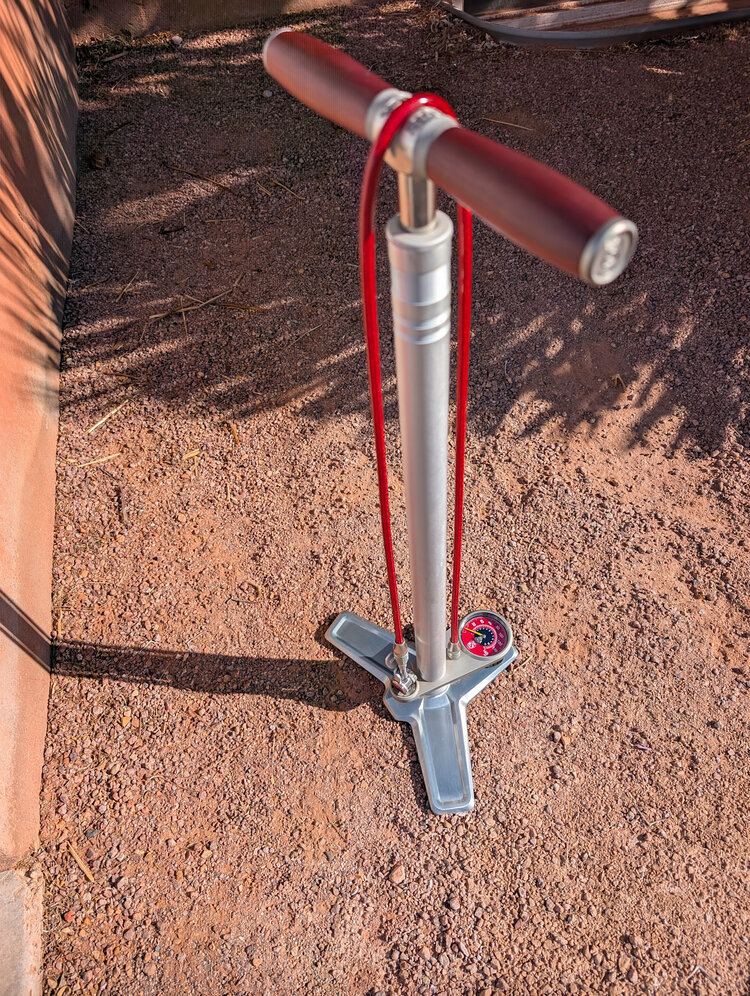 Silca Superpista Ultimate 'Hiro' Edition Floor Pump - 160psi, Stainless Steel, Red Hose with Hiro V2 Chuck, Silver