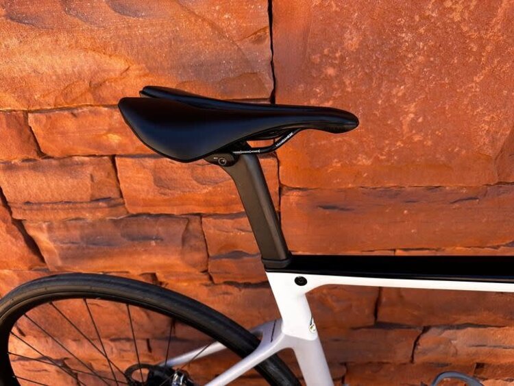 Orbea Orbea Orca M11e-LTD - Road Disc - Grey Red White - 1x12- 53cm