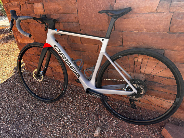 Orbea Orbea Orca M11e-LTD - Road Disc - Grey Red White - 1x12- 53cm