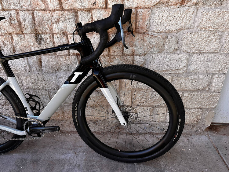 3T 2023 3T Exploro Boost e-Gravel - Force AXS 1x12 - Black / White 54cm - Preowned