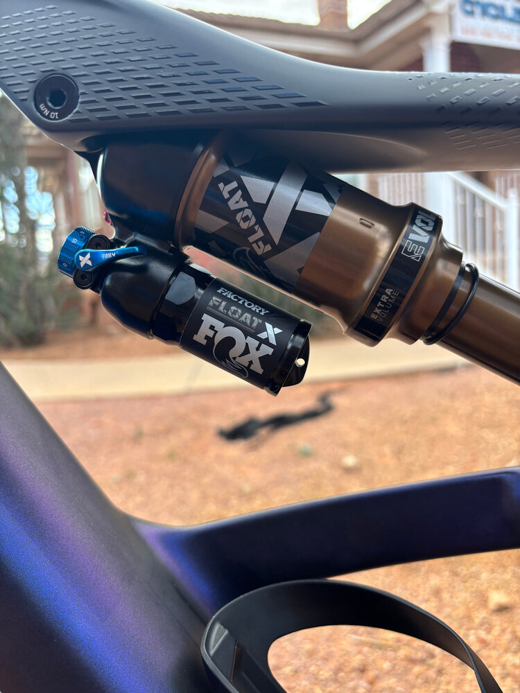 Orbea 2025 - ORBEA RISE LT M10 630W 20mph M Tanzanite Carbon View - Carbon Raw (Matt) - UPGRADES