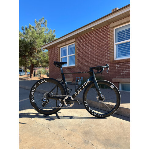 Factor Bikes Factor Ostro VAM - SRAM Red AXS 1x12 - Power Meter - 48/58 Black Inc. Wheels - 1-Piece Bar/Stem - Gloss Black / Chrome -56Cm - DEMO BIKE