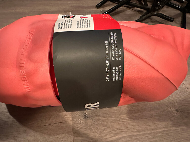 Armour 26"x4.0-4.8" Single