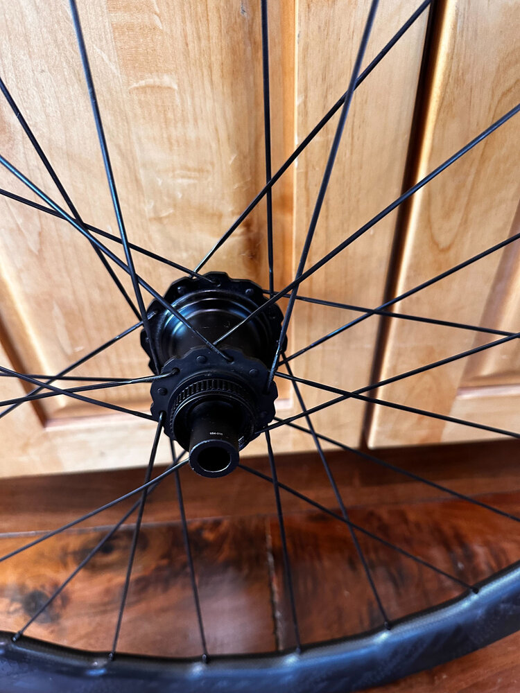 353 NSW Tubeless Disc-brake rear wheel Shimano free hub (used)