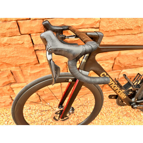 2023 CANNONDALE LAB71 SUPERSIX EVO 12-SPEED CARBON ROAD BIKE (used)