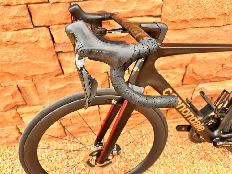 2023 CANNONDALE LAB71 SUPERSIX EVO 12-SPEED CARBON ROAD BIKE (used)