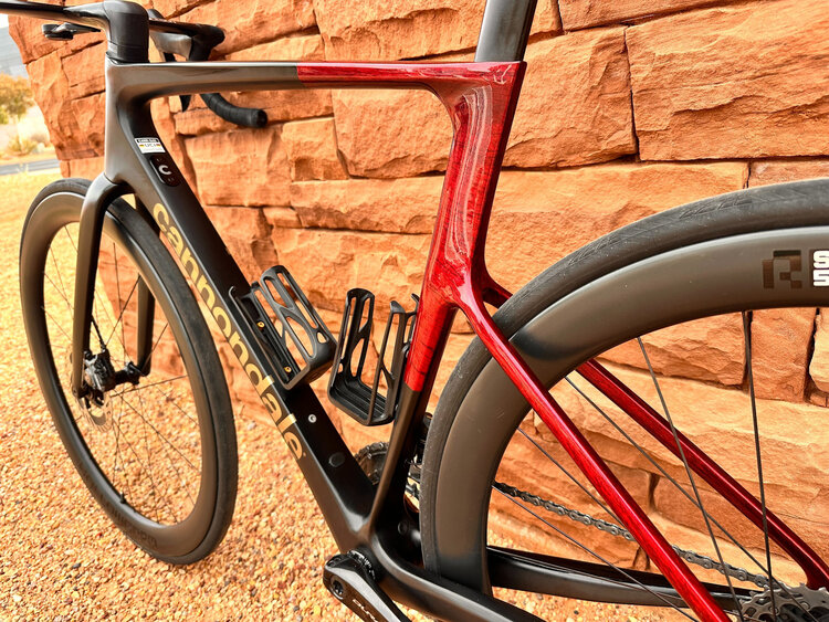 2023 CANNONDALE LAB71 SUPERSIX EVO 12-SPEED CARBON ROAD BIKE (used)