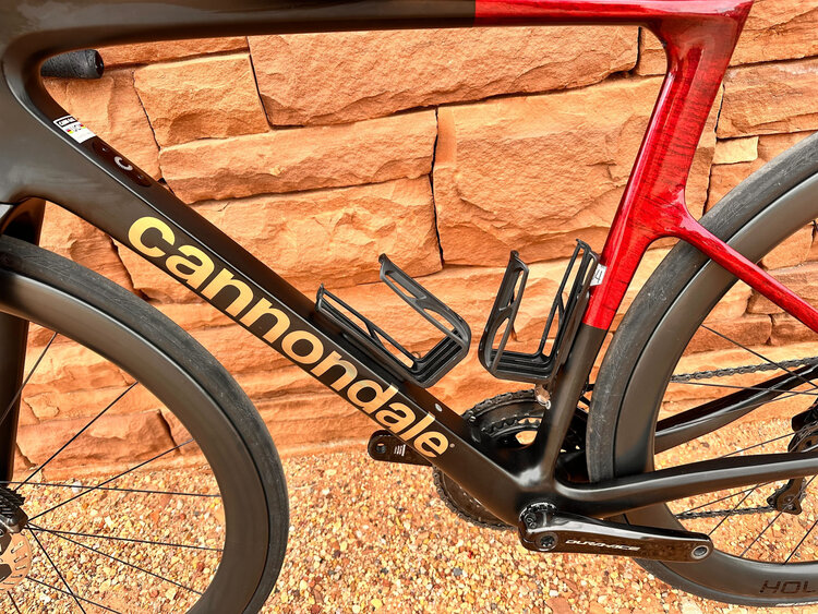 2023 CANNONDALE LAB71 SUPERSIX EVO 12-SPEED CARBON ROAD BIKE (used)