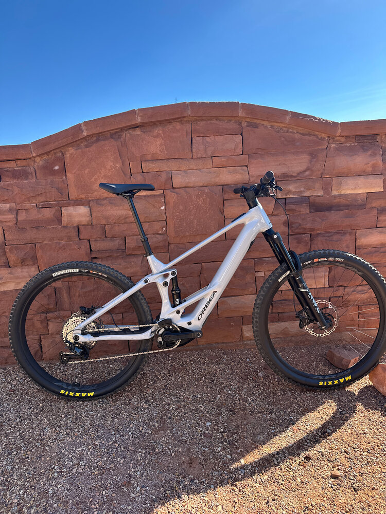 Orbea 2026 - ORBEA WILD ST H20 20mph L Halo Silver Gloss - DEMO