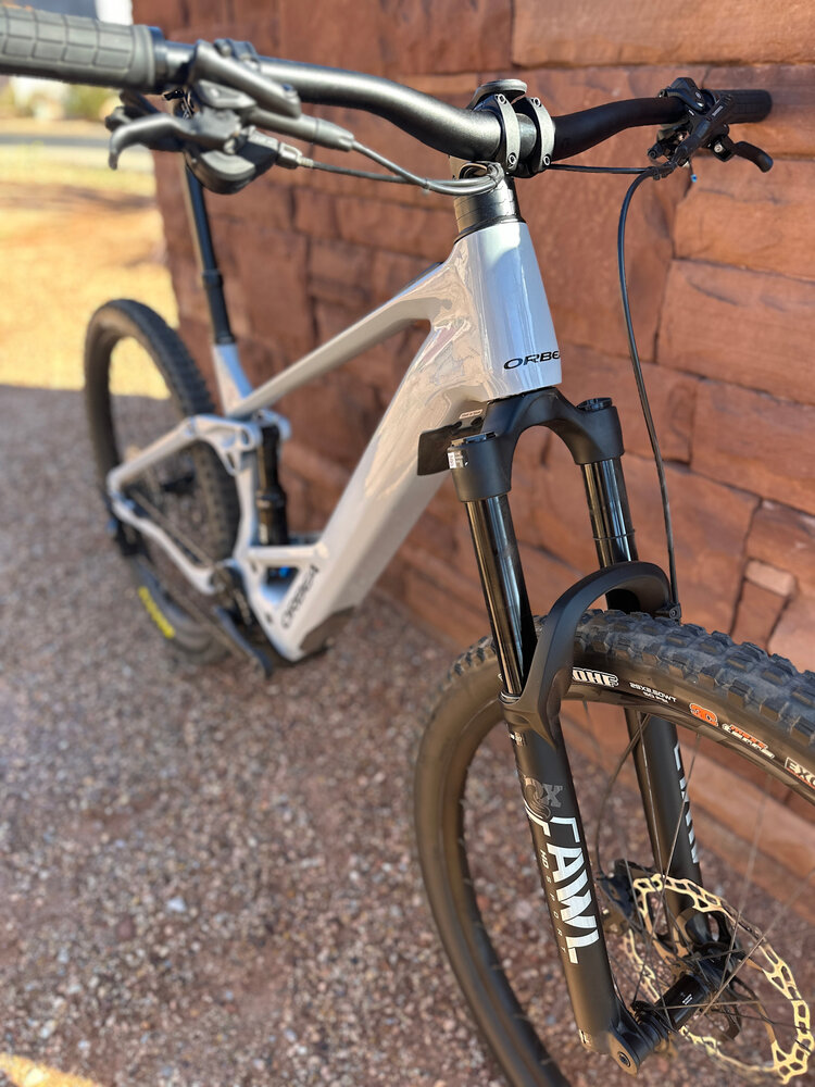 Orbea 2026 - ORBEA WILD ST H20 20mph L Halo Silver Gloss - DEMO