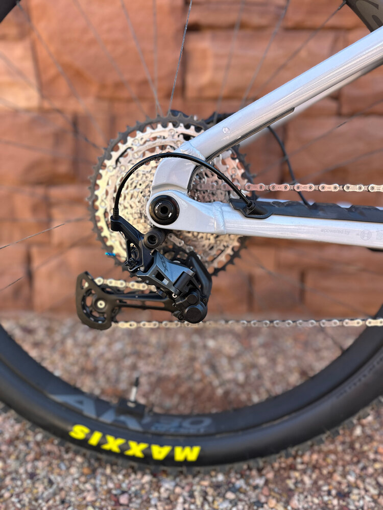 Orbea 2026 - ORBEA WILD ST H20 20mph L Halo Silver Gloss - DEMO