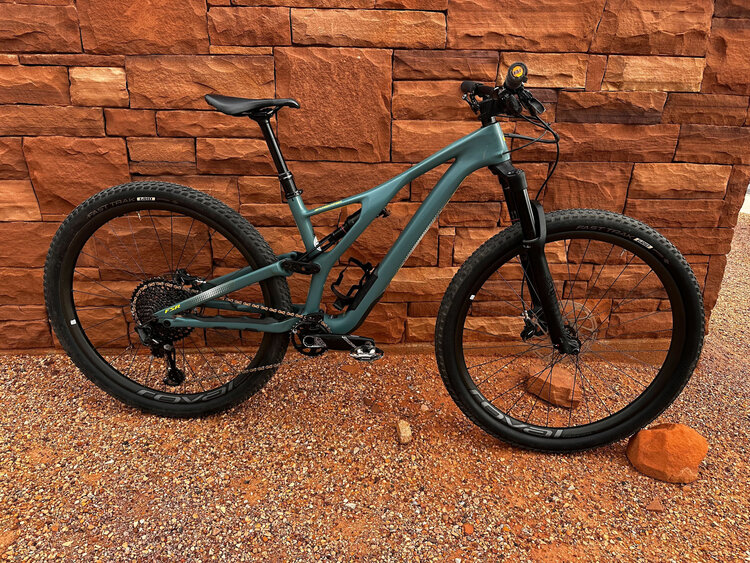 2019 Specialized Stumpjumper Pro - Medium - Green - Preowned
