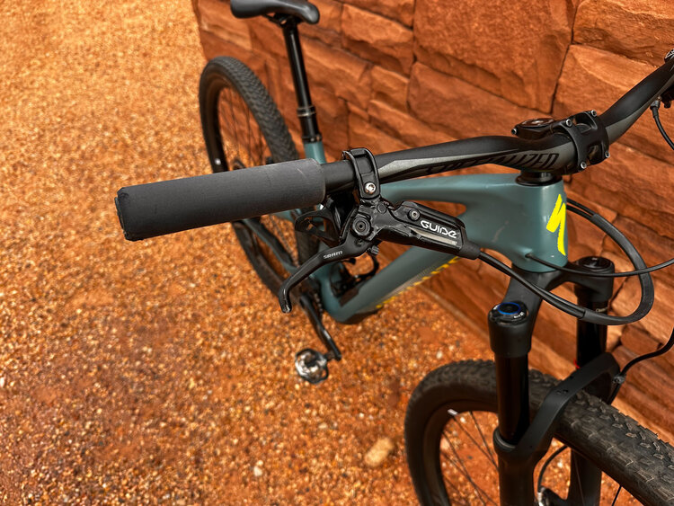 2019 Specialized Stumpjumper Pro - Medium - Green - Preowned