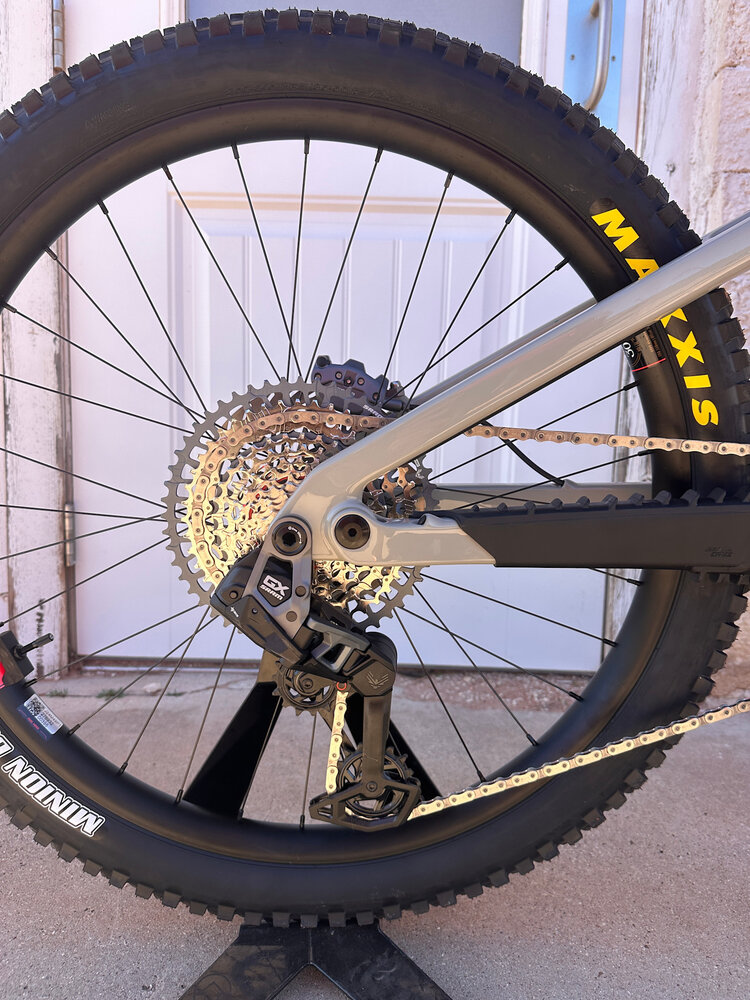Santa Cruz Santa Cruz 2026 Vala 1 C MX GX AXS SMALL GRAY