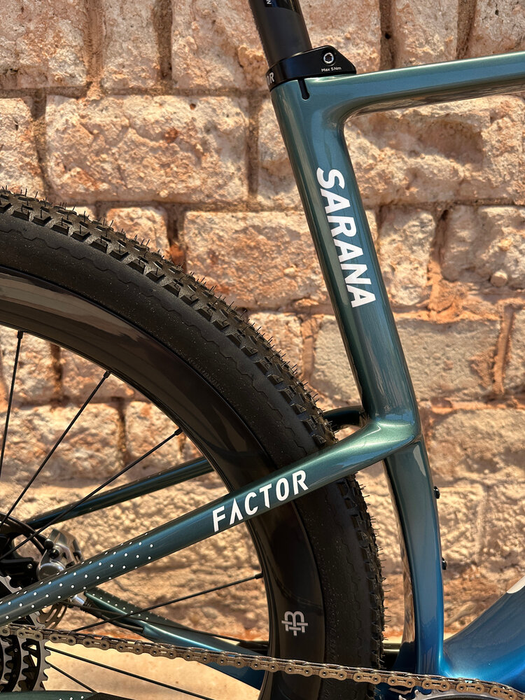 Factor Bikes Factor SARANA W/ SUSPENSION - RED XPLR W/ PM Cyan Blue 56 cm