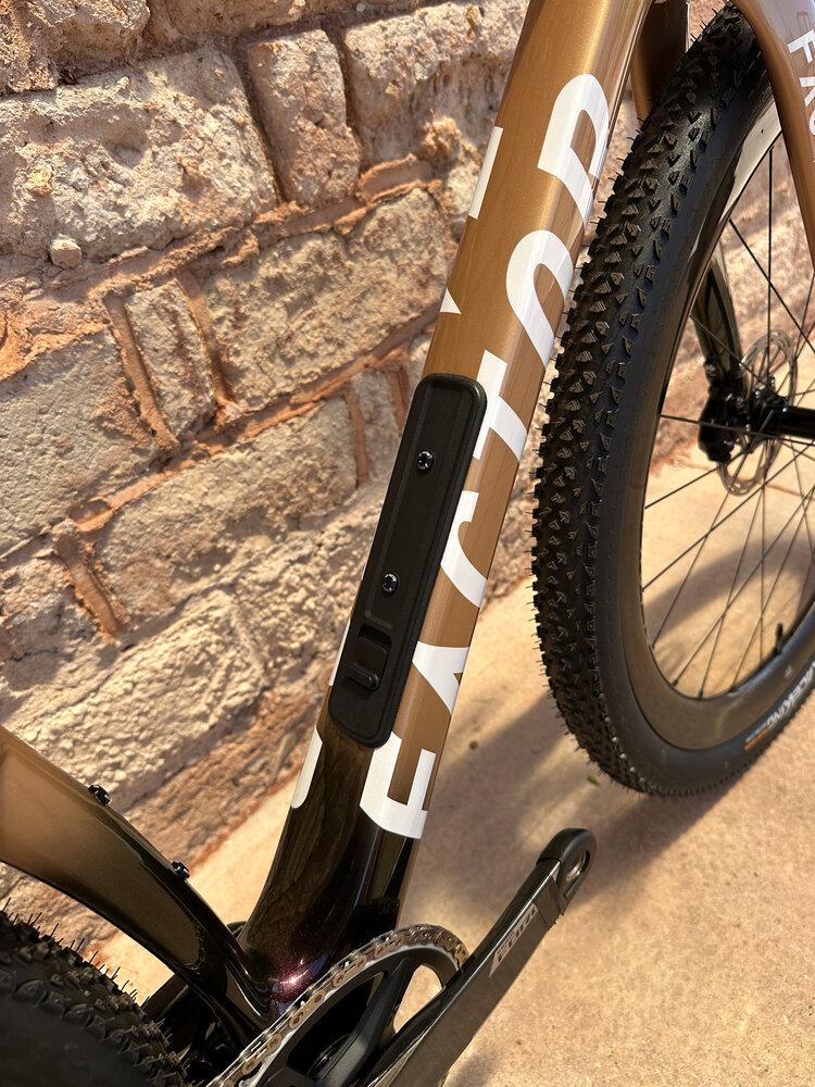 Factor Bikes Factor SARANA - FORCE XPLR W/ PM Prismatic Gold 56cm