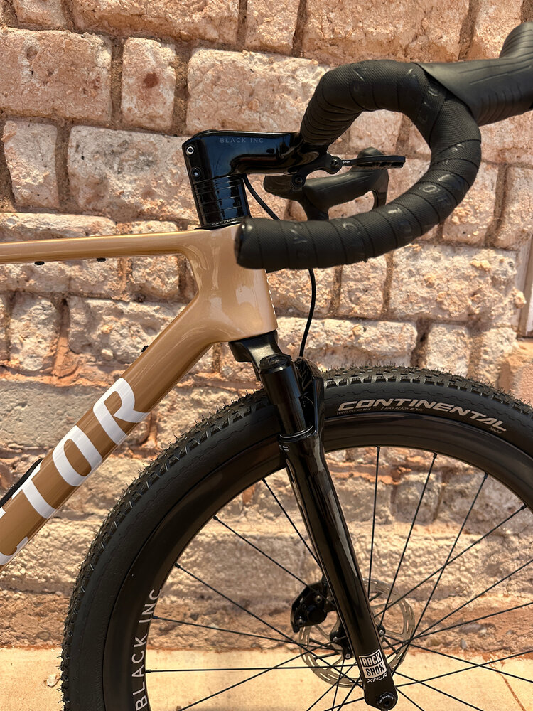 Factor Bikes Factor SARANA W/ SUSPENSION - FORCE XPLR W/ PM Prismatic Gold 54cm