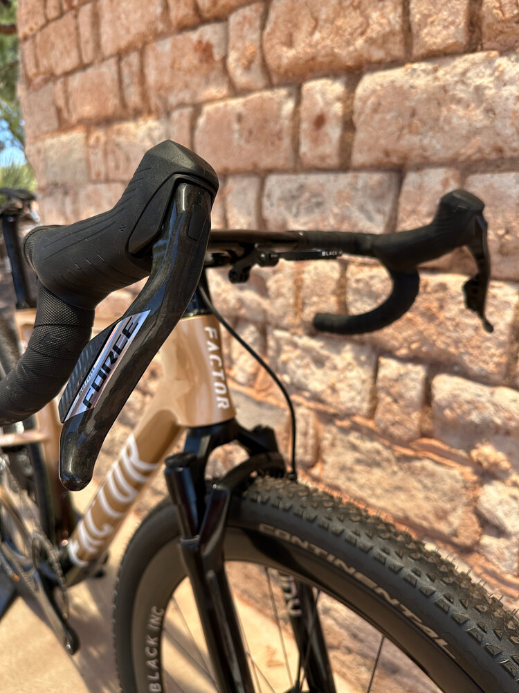 Factor Bikes Factor SARANA W/ SUSPENSION - FORCE XPLR W/ PM Prismatic Gold 54cm