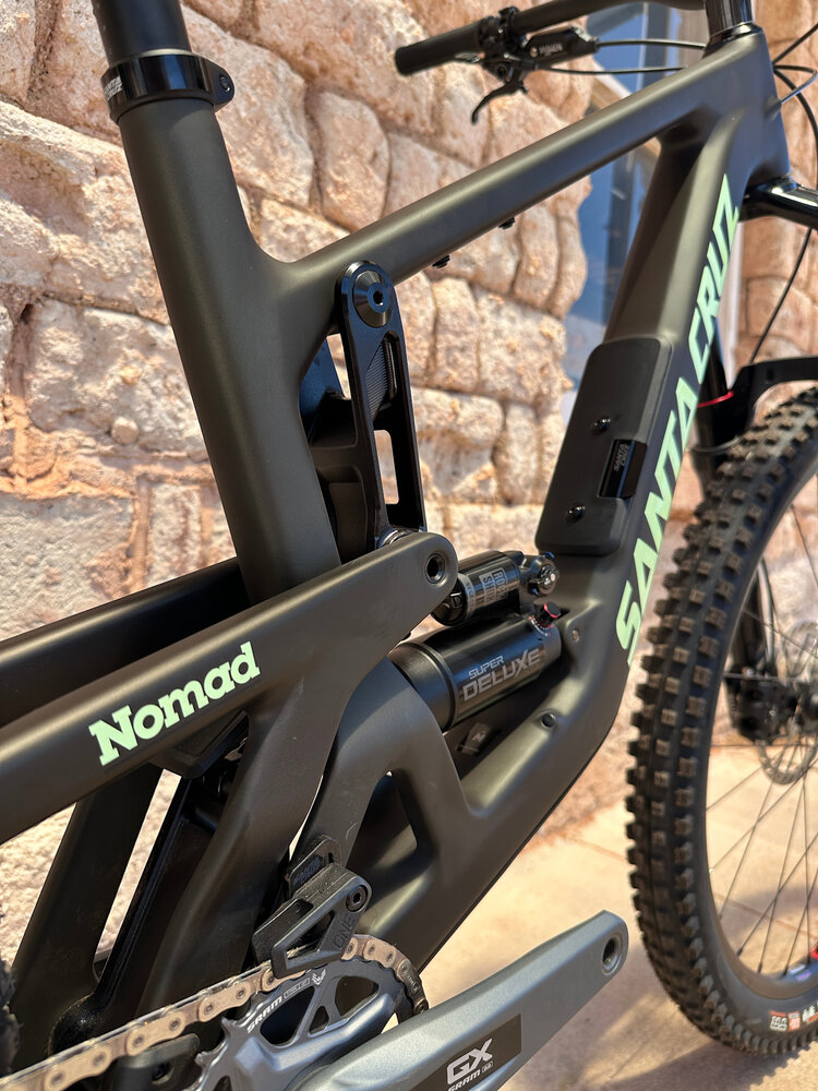 Santa Cruz Nomad 7 CC MX 27 GX AXS MEDIUM EARTH