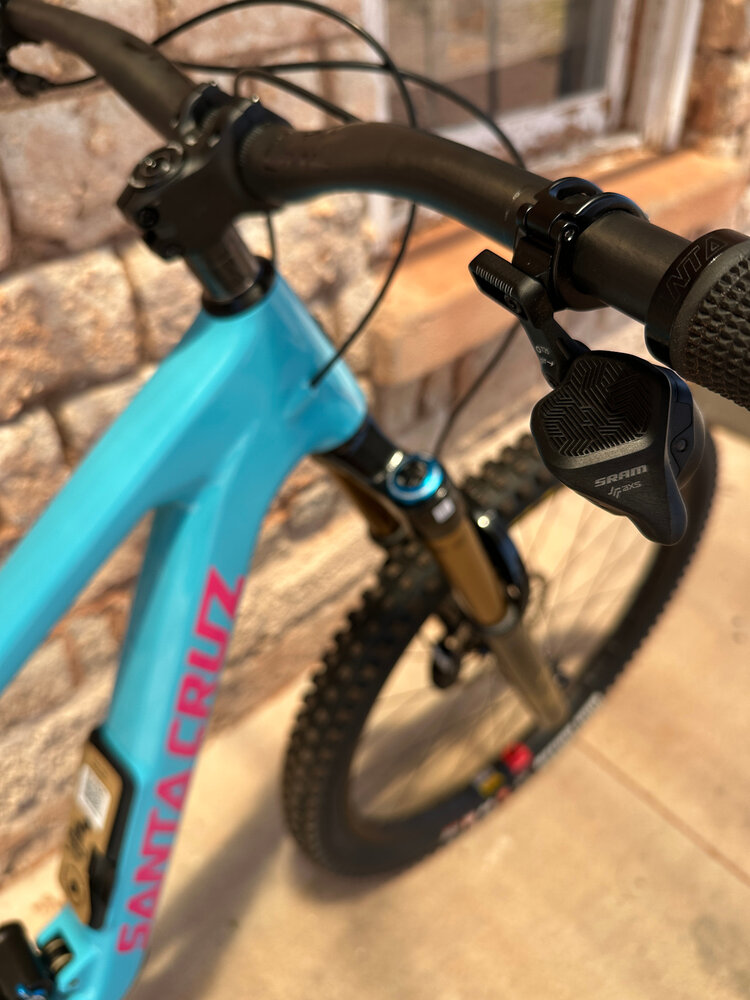 Santa Cruz Nomad 7 CC MX 27 X0 AXS Coil Reserve LARGE AQUA