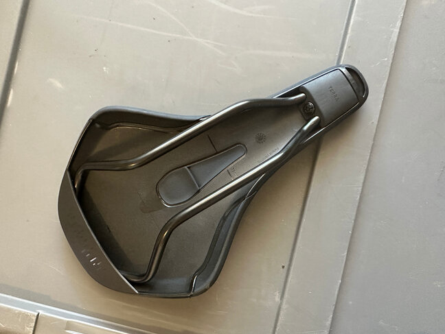 Fizik Saddle TERRA RIDON X5 145mm