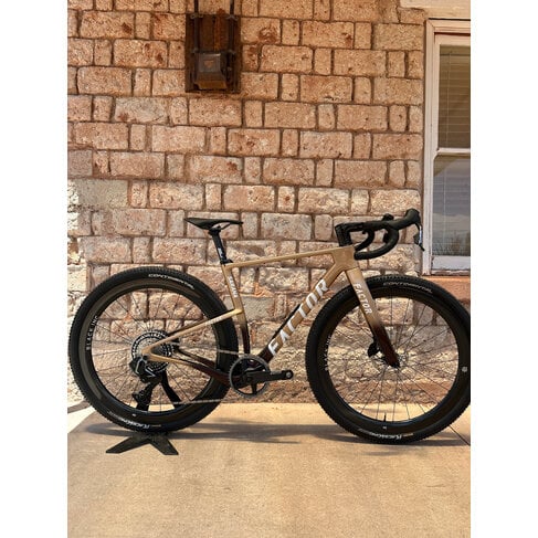Factor Bikes Factor Sarana Force XPLR W/PM Prismatic Gold 52cm