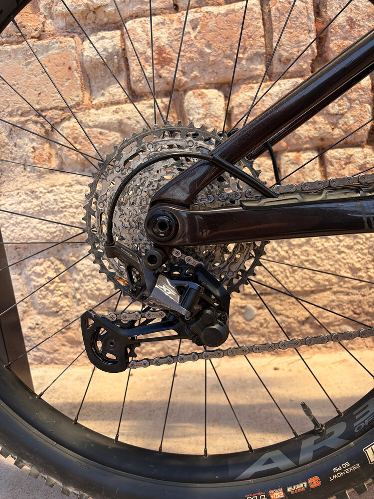Orbea 2024 - ORBEA OCCAM LT M10 MEDIUM Cosmic Carbon View - Metallic Olive Green (Gloss) - DEMO