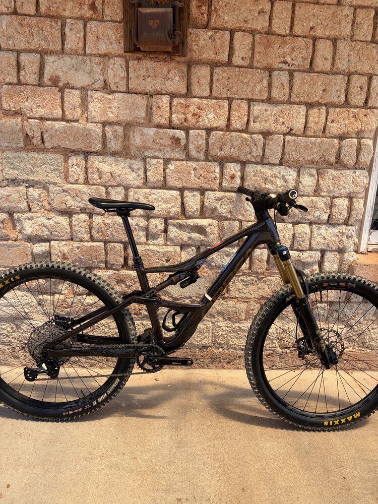 Orbea 2024 - ORBEA OCCAM LT M10 MEDIUM Cosmic Carbon View - Metallic Olive Green (Gloss) - DEMO