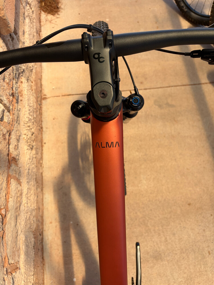 Orbea 2025 Orbea Alma M30 - MARS RED (MATT) - METALLIC BURGUNDY RED (GLOSS) - Medium