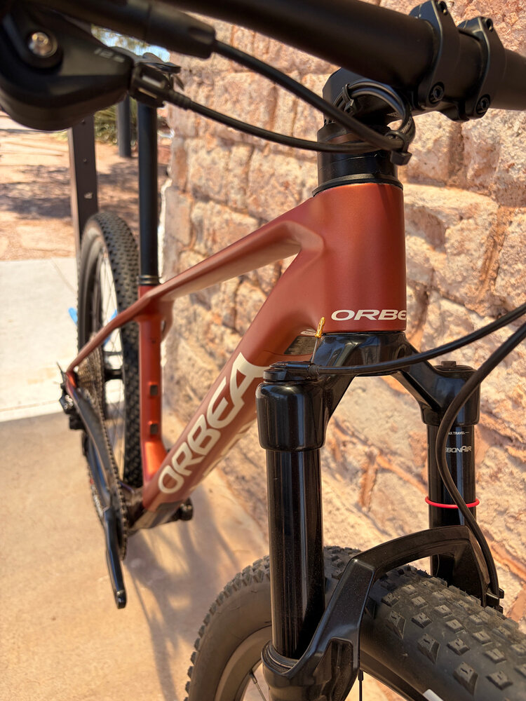 Orbea 2025 Orbea Alma M30 - MARS RED (MATT) - METALLIC BURGUNDY RED (GLOSS) - Medium