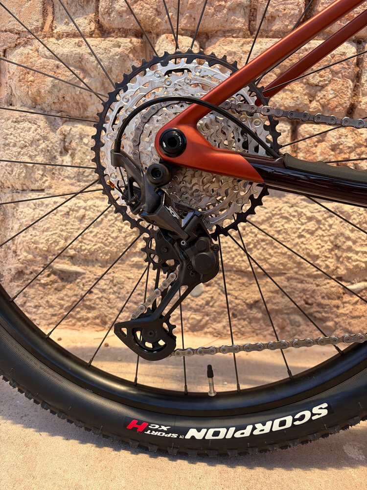 Orbea 2025 Orbea Alma M30 - MARS RED (MATT) - METALLIC BURGUNDY RED (GLOSS) - Medium