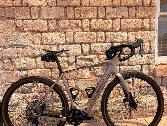 Orbea 2025 Orbea Denna M20 - 28mph - MEDIUM - Nickel Matt Carbon Raw Gloss - DEMO