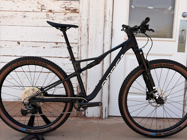 Orbea 2027 - ORBEA OIZ H10 S Armor Black (Matt-Gloss)