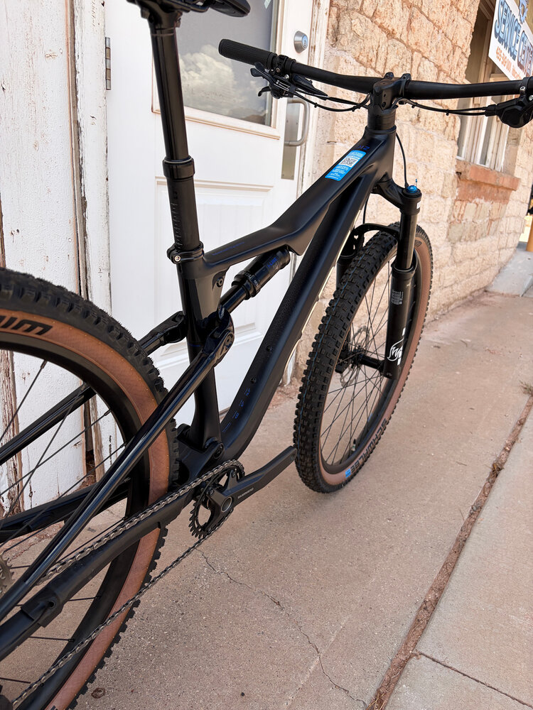 Orbea 2027 - ORBEA OIZ H10 S Armor Black (Matt-Gloss)