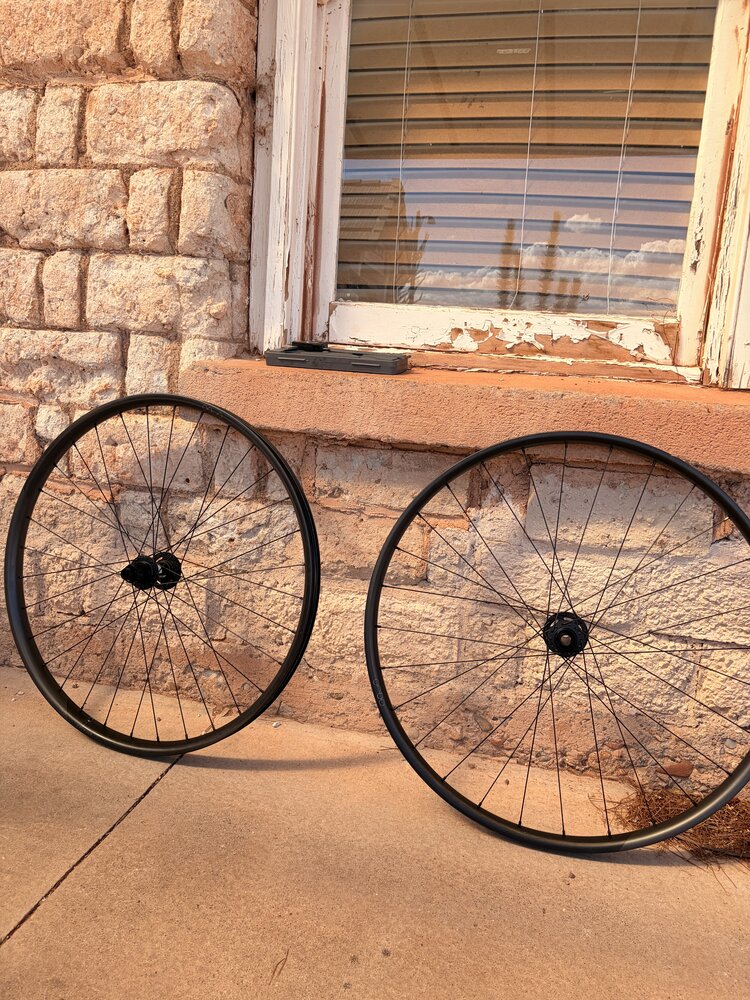 OQUO Oquo MC32LTD Carbon MS DT Swiss 350 Wheelset, Boost Spacing