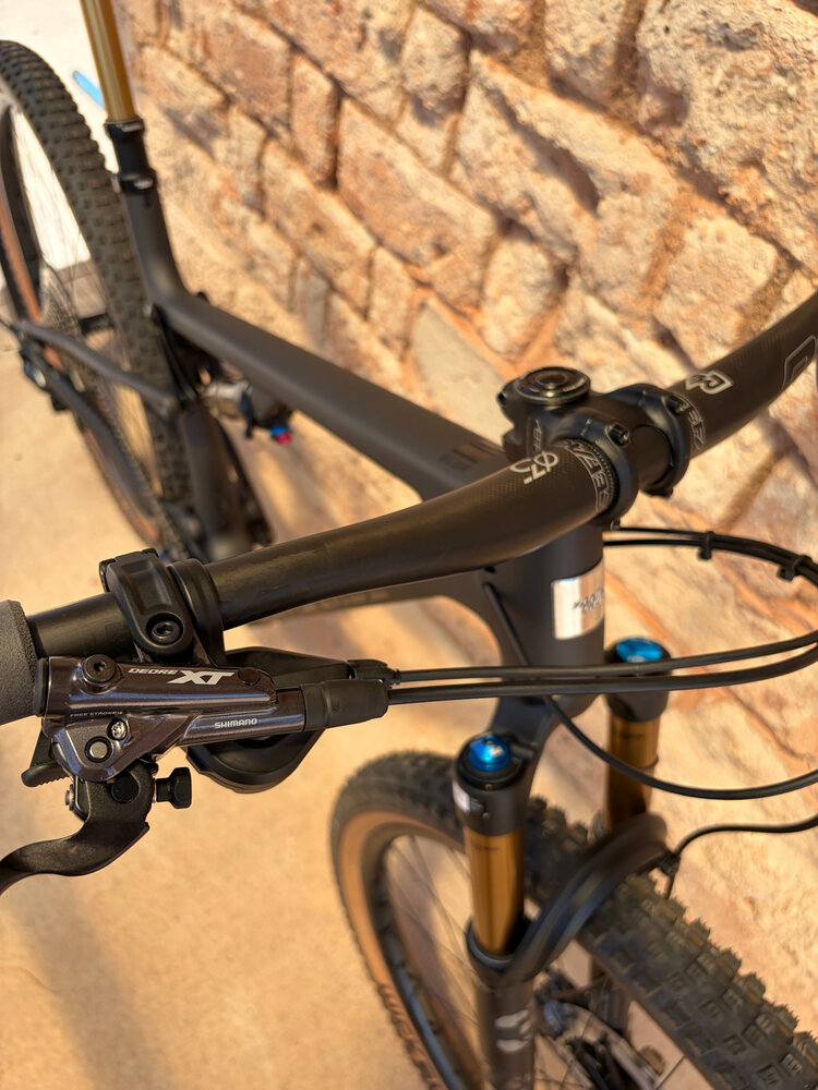 Santa Cruz 2026 Santa Cruz Blur TR 4 Deore XT LARGE Carbon