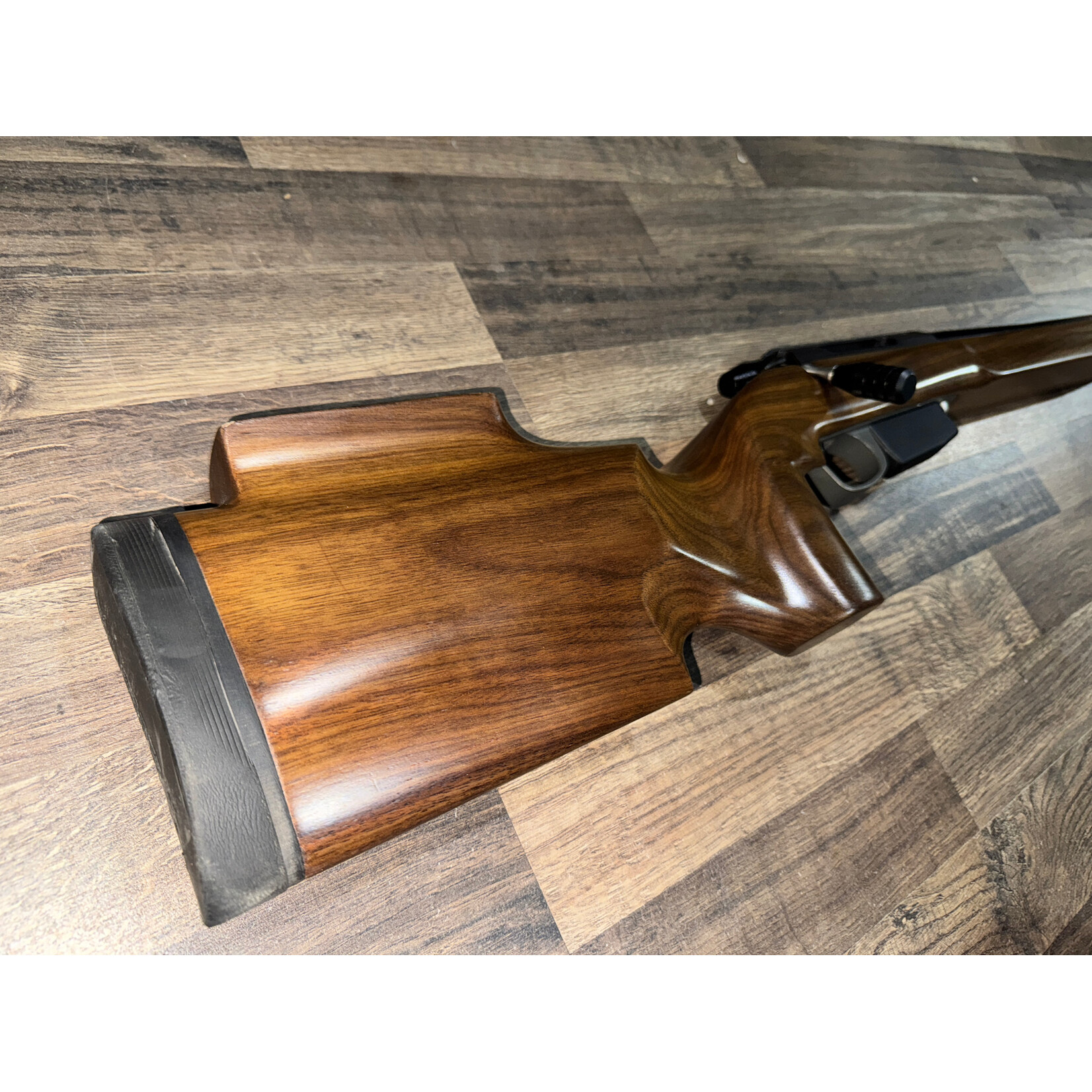 Tikka Pre Owned - Tikka 243Win T3 Varmint with Walnut Target Stock - 610mm