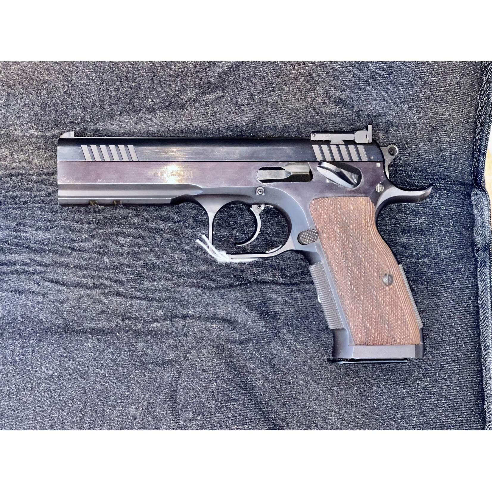 Tanfoglio Pre Owned 9mm Tanfoglio Stock 3 Handgun + Hard Case