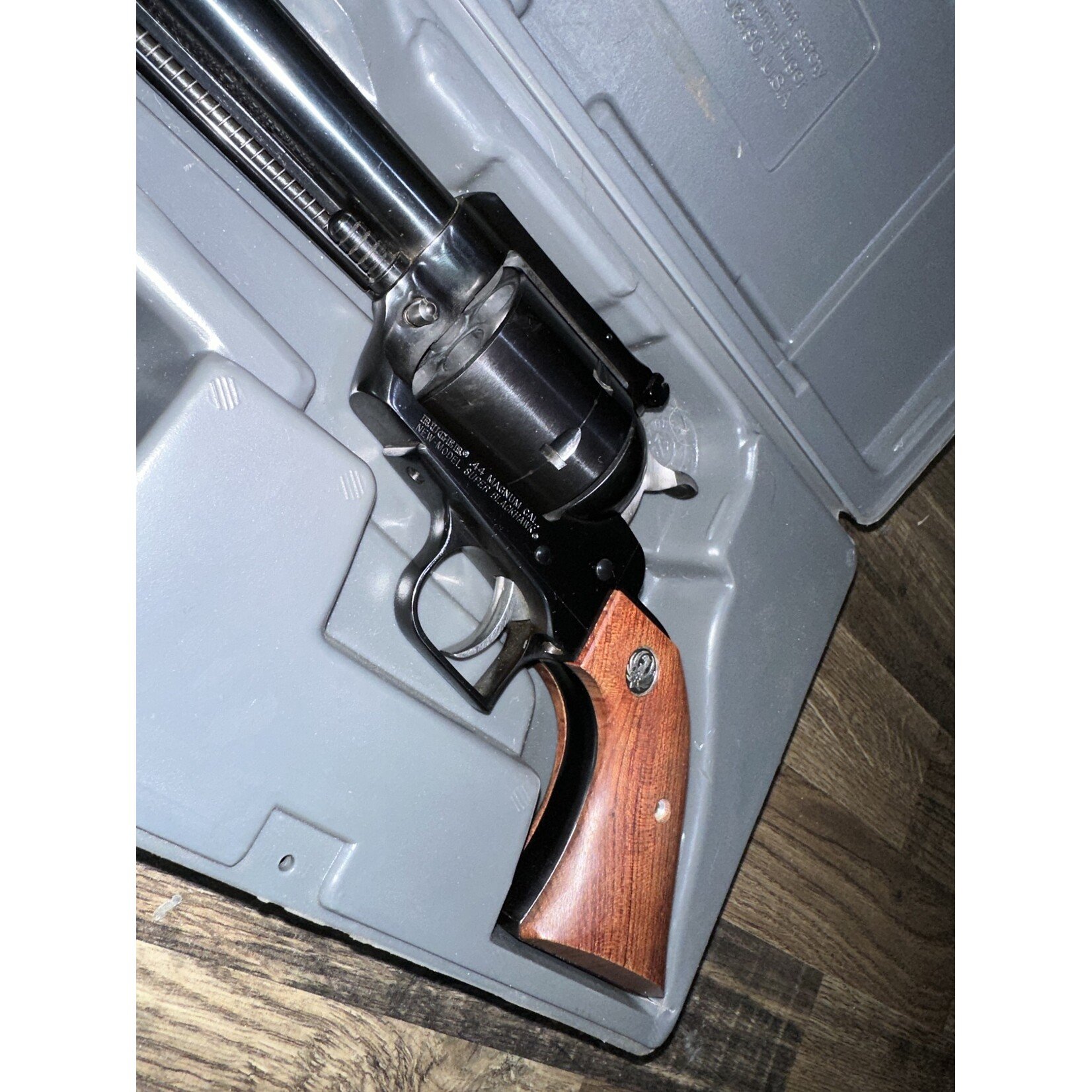 Ruger Pre Owned Ruger New Model Super Blackhawk Single Action Revolver 265mm 10.5 inch Barrel