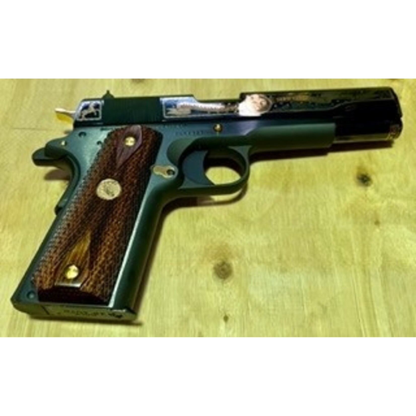 Pre Owned Assorted COLT 45 1911 COLLECTORS 24k accents America remembers Centennial USMC 82 of 500 WW2 M1911A1 REPROD 2841327