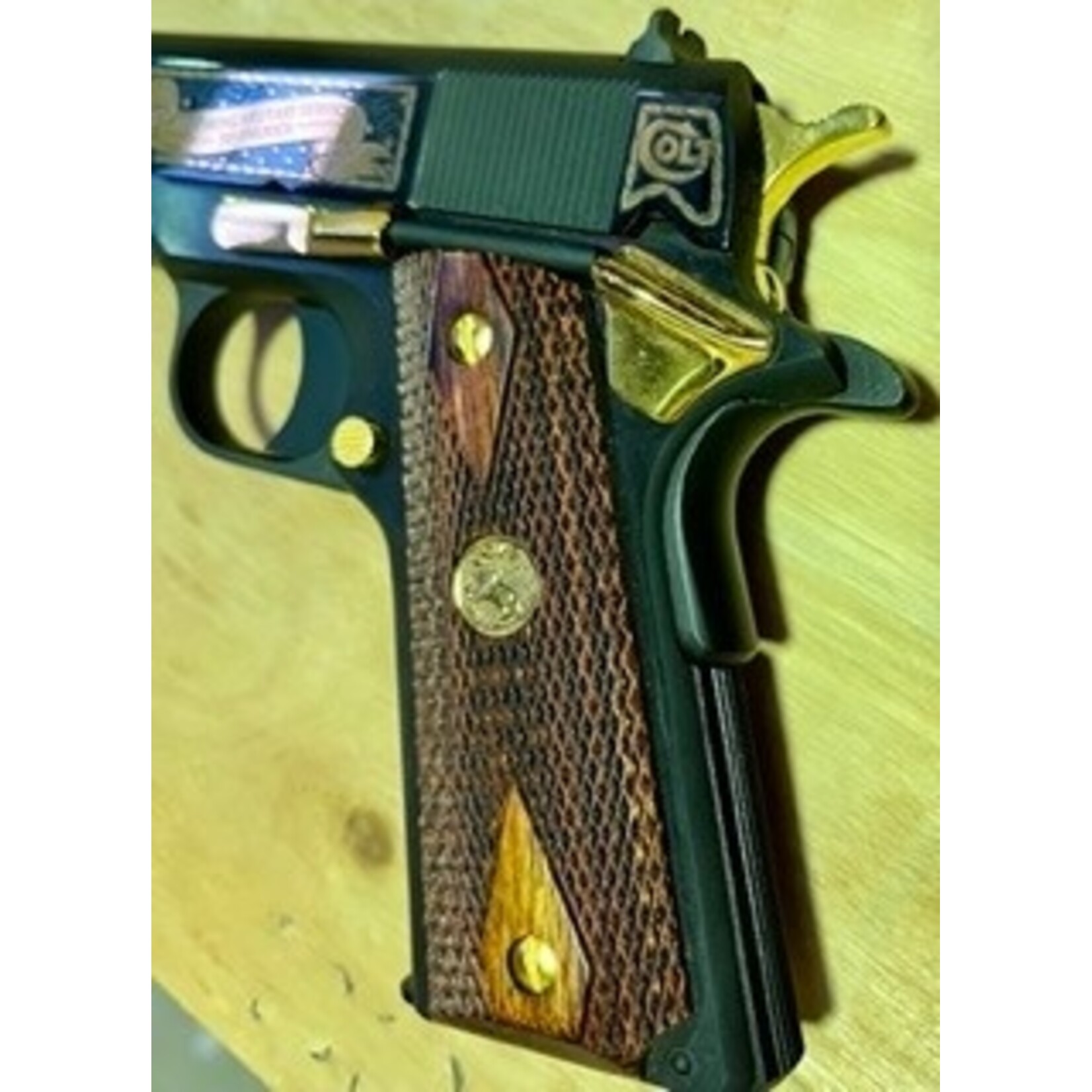Pre Owned Assorted COLT 45 1911 COLLECTORS 24k accents America remembers Centennial USMC 82 of 500 WW2 M1911A1 REPROD 2841327