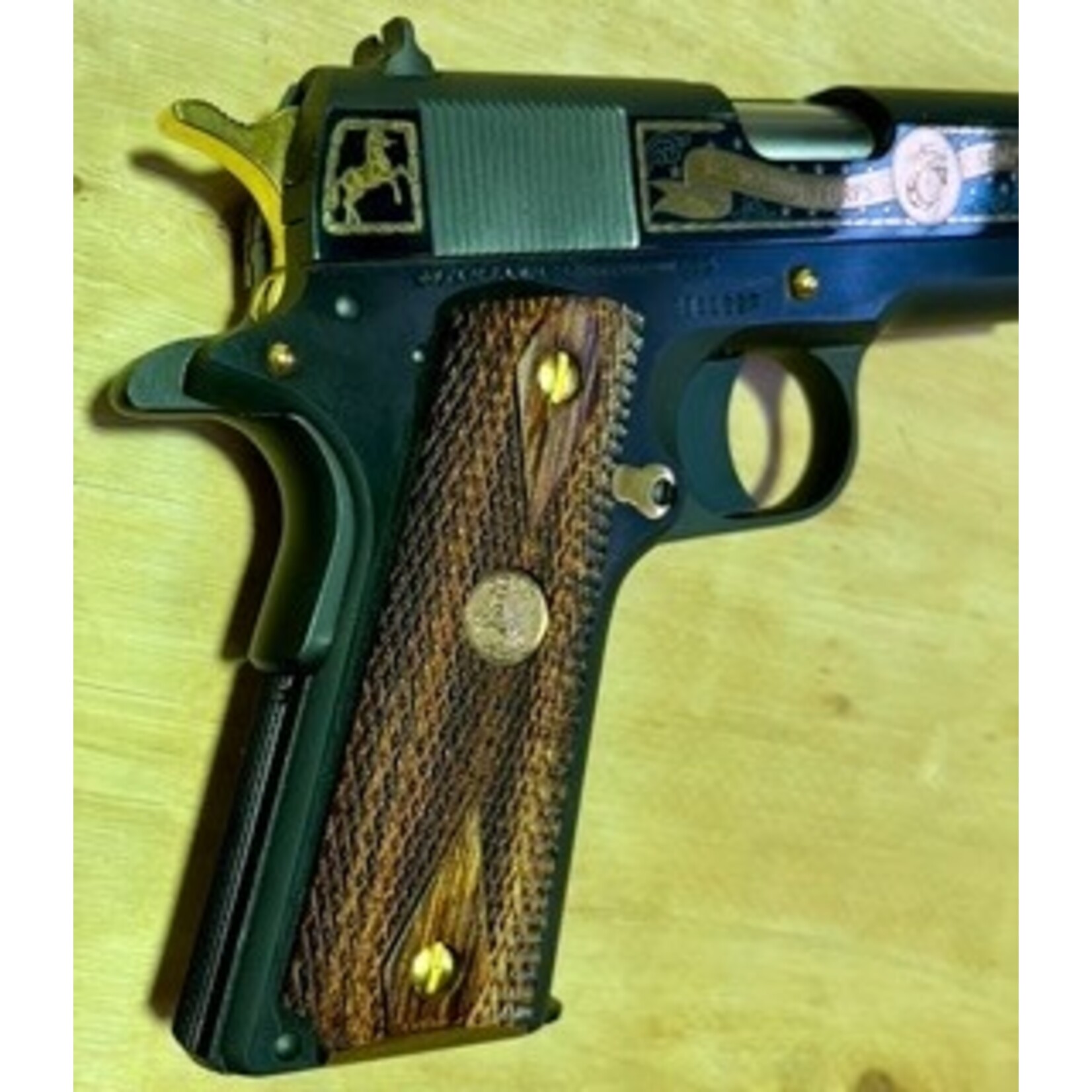 Pre Owned Assorted COLT 45 1911 COLLECTORS 24k accents America remembers Centennial USMC 82 of 500 WW2 M1911A1 REPROD 2841327