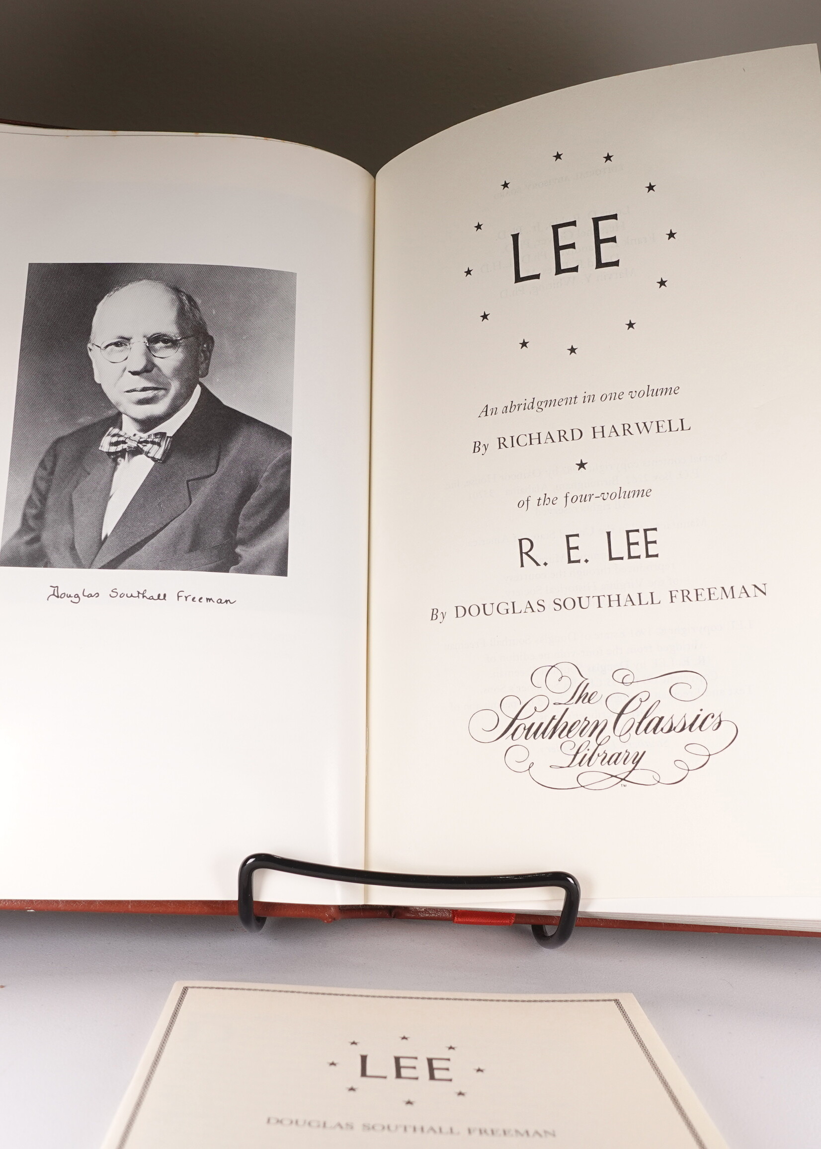 Southern Classics Library LEE. An Abridgment in one Volume of the Four Volume R. E. LEE  (Southern Classics Library Series)