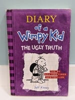 Amulet Diary of a Wimpy Kid: The Ugly Truth #5