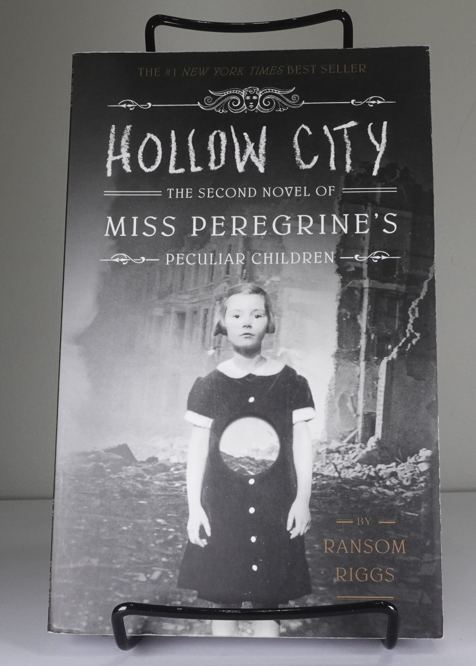 Quirk Books Hollow City: The Second Novel of Miss Peregrine's Peculiar Children