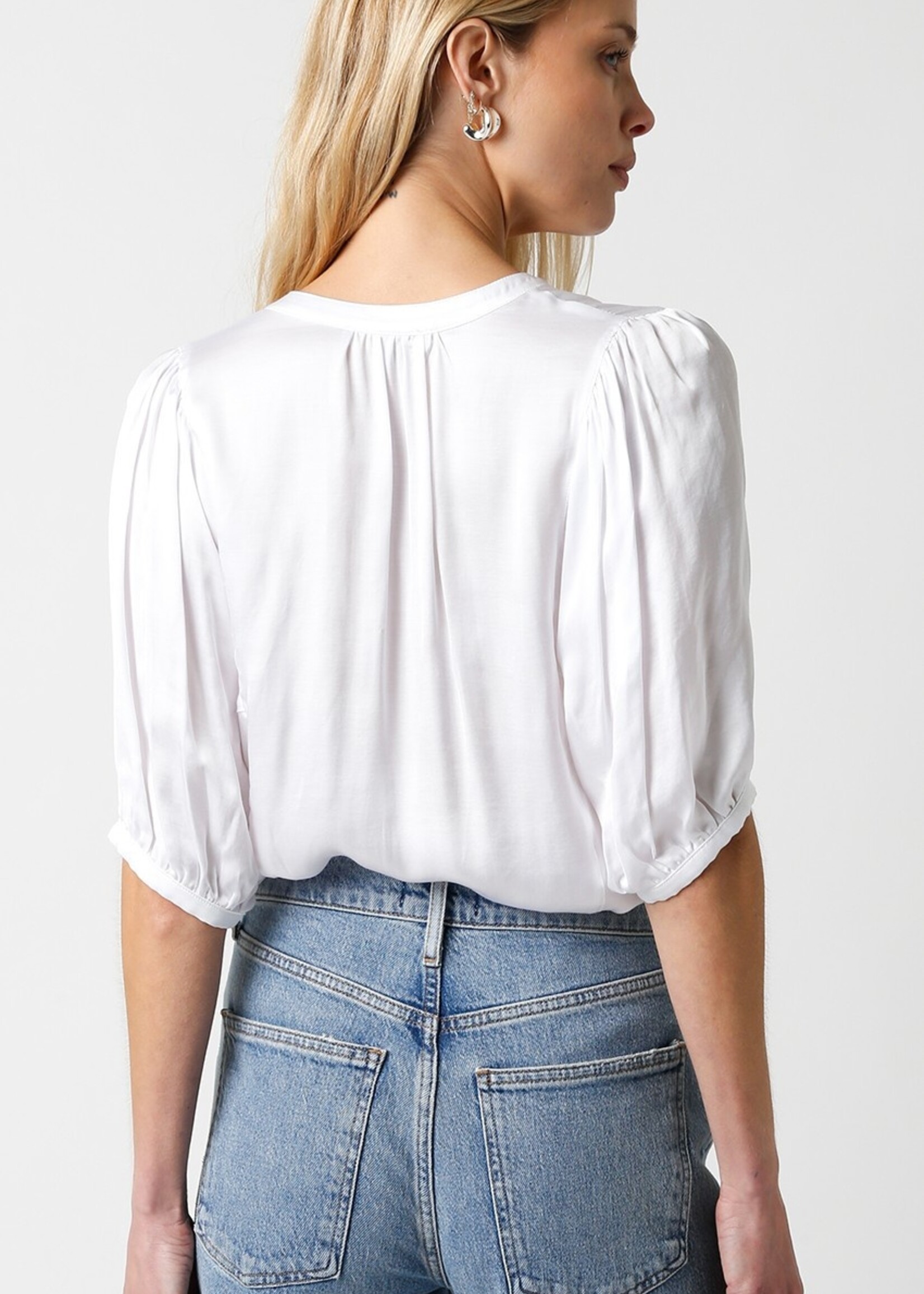 Ollie white top