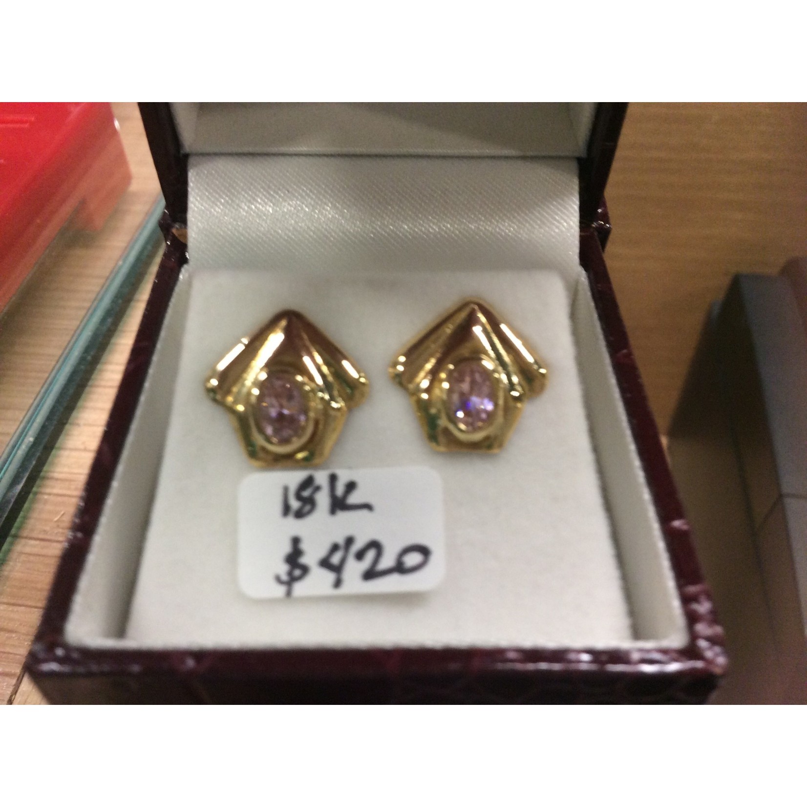 18k YG earrings pink stone