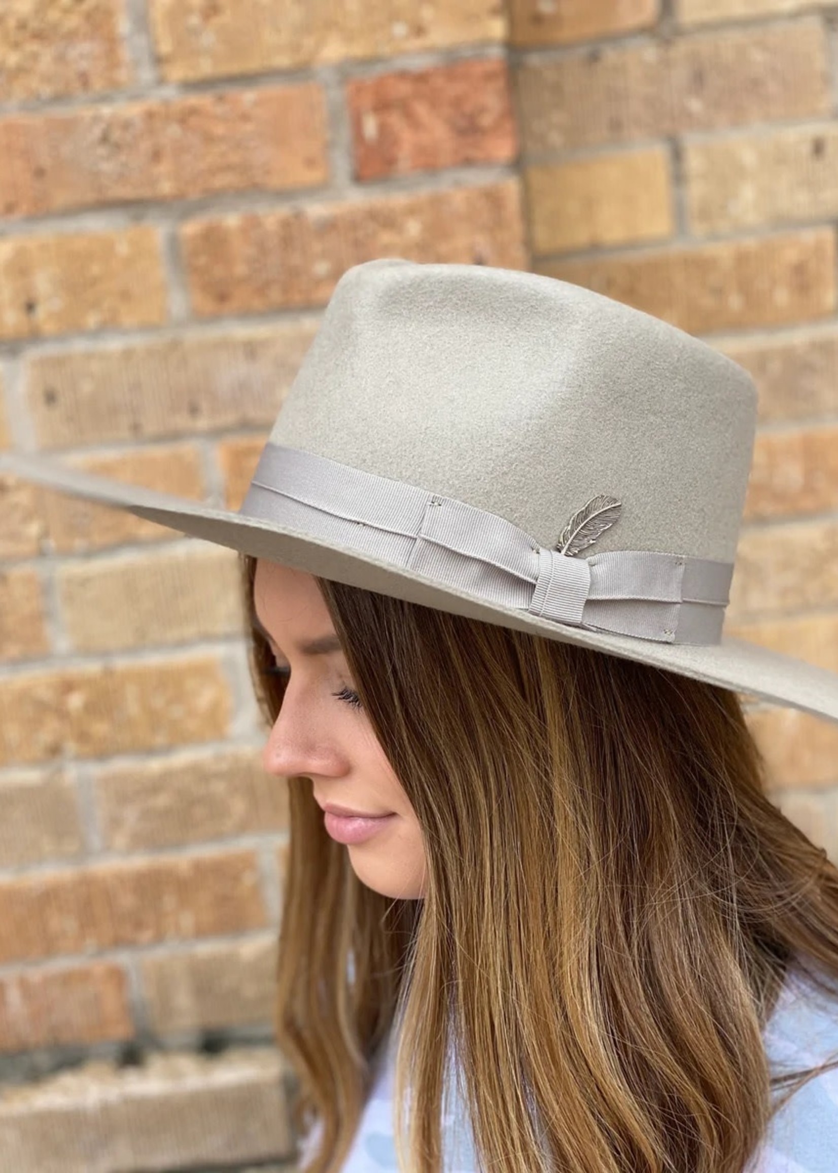 Bloom and Company Beige Elton Feather Hat